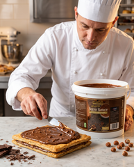 Carmen's _ Luxury Fererro Rocher Creamy spreadable Sauce, Cocoa Cream with Hazelnut, Wafer Chunks and Crushed hazelnut _ 5kg